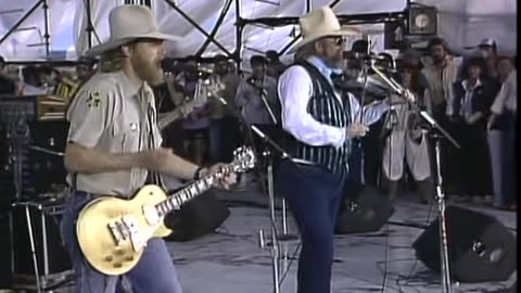 Charlie Daniels Band - The Devil Went Down To Georgia (Live at Farm Aid 1985)