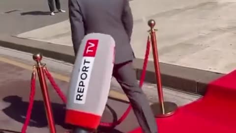 German Chancellor Olaf Scholz got confused on the red carpet.