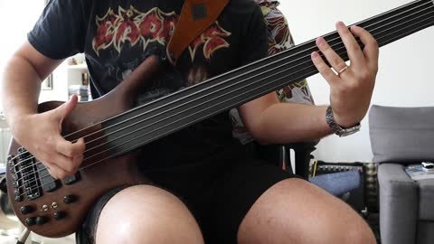 Slap Bass Practice Riff