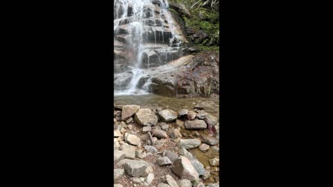 FALLING WATERS TRAIL WHITE MOUNTAINS NEW HAMPSHIRE HIKE