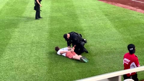 Climate protesters disrupt Congressional Baseball Game