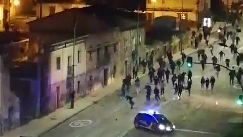 Inmigrantes y policías .