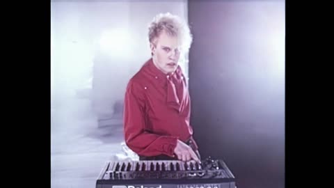 A Flock Of Seagulls - I Ran (So Far Away) (Official Video)