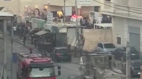 🇮🇱🇵🇸Israeli bulldozer attempts to murder Palestinian civilians