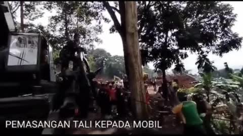 TNI meluncurkan mobil taktis nya untuk membantu mengevakuasi korban gempa cianjur