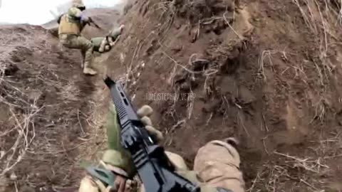 ❗️Ukrainian soldiers are shooting Russian soldiers who surrendered!