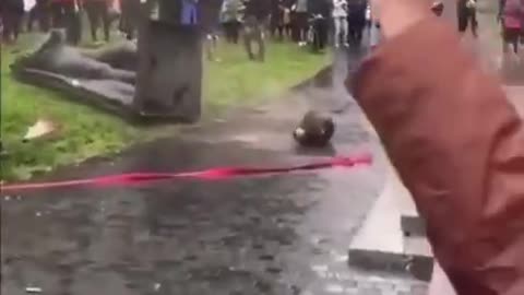 Toppling Sir John A Macdonald statue