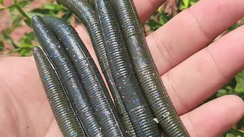 Magic Worm Color For Bass Fishing