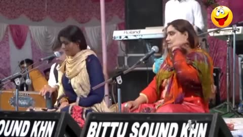 NooRa Sisters Funny Singing