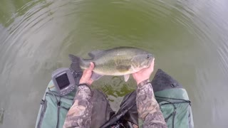 Tricky Bass Fishing - Huge Largemouth - Beautiful Pond