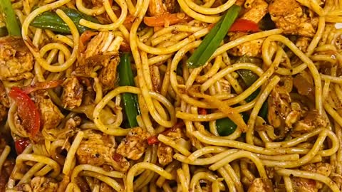 Chow mein recipe - Best stir fry chicken noodle recipe 🍝