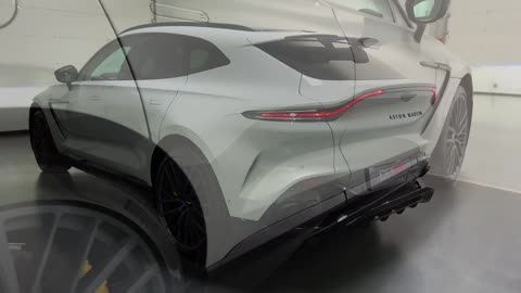 2023 Aston Martin DBX 707 - SUV Horor Ultra Mewah!