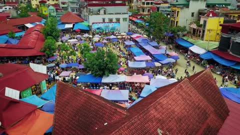 RARE Vietnamese Mountain Food in the Most Colorful Market in the World! - Bac Ha Market-4