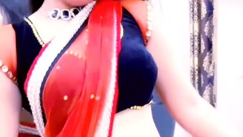 Hot girl in saree #desigirl #foryou #Hot in sari #viral content