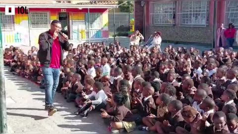 Watch : Langa school children enjoy dental health show