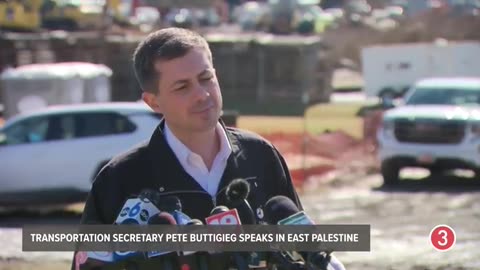 OMG! Pete Buttigieg lost his "Train of Thought". Seriously?!