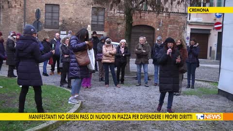 Manifestanti no green pass di nuovo in piazza per difendere i propri diritti