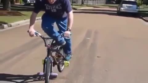 My grandfather shows kids how it was done in the 1980s Bicycles