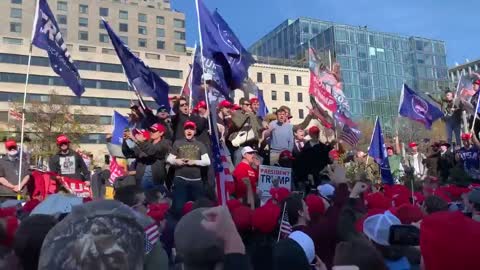 MASSIVE CROWD CHANTING "FOX NEWS SUCKS!"