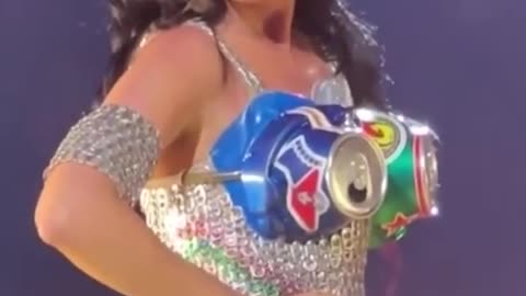 Katy perry goes viral for mid-concert eye 'glitch' USA TODAY