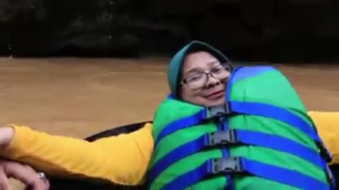 MOM MOTHER DARE TO PLAY rafting