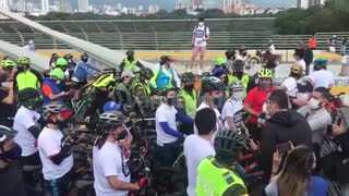 Puente la novena/Ciclistas.Caravana pacífica