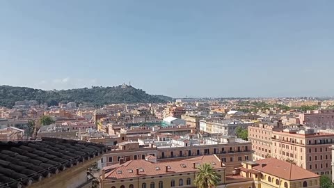 Walking Tour Of Rome Italy