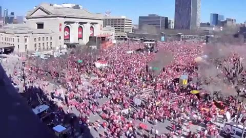 Here is the moment the gunfire broke out at the Kansas City Chiefs Superbowl Parade