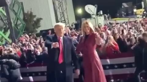 We LOVE You President Trump ! 💃🏻