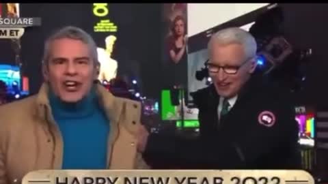 Andy Cohen Goes On Drunken NYE Rant (plus a Vanderbilt)