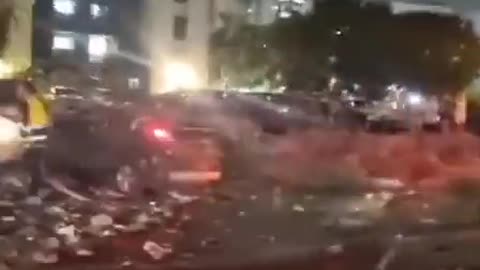 🇵🇸🇮🇱 Footage of the damage caused by rocket fire in Tel Aviv