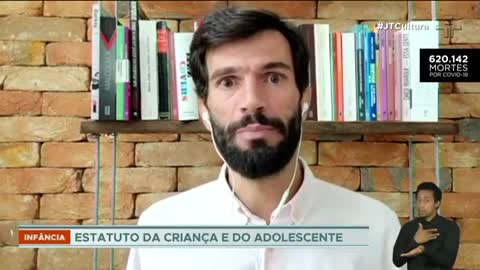 na televisão, tratam as pessoas que tem receio de injetar substância experimental