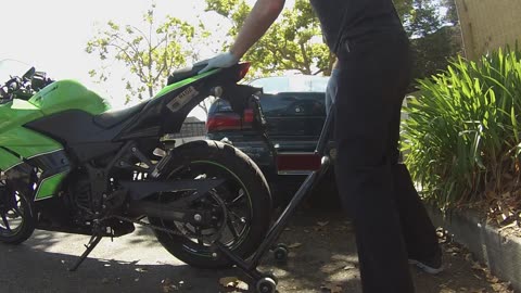 Cleaning and Lubing a Drive Chain on a 2011 Ninja