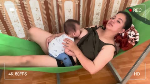 Breastfeeding Mom for her baby