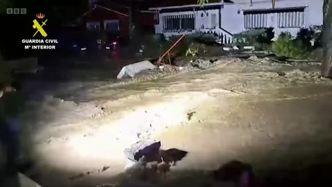 Flooding claims lives in Spain after record rainfall - BBC News