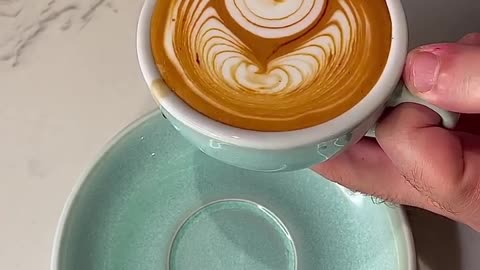 Wing Tulip _ Latte Art