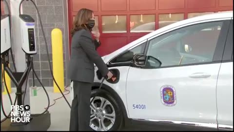 “There’s No Sound Or Fume!”: Hilarious Video Of VP Harris Trying To Charge EV Emerges [WATCH]