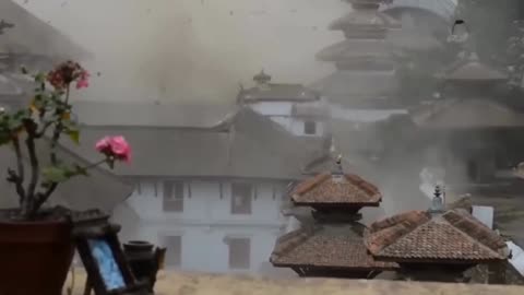 Most Dramatic Footage of Natural Disasters Caught on Camera