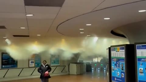 Washington DC - Explosions at a train station