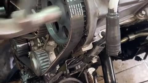 Engine belt installation