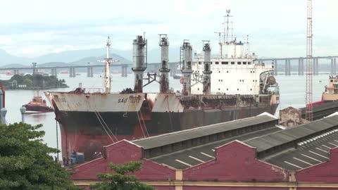 The grim future of Brazil's 'graveyard of ships'