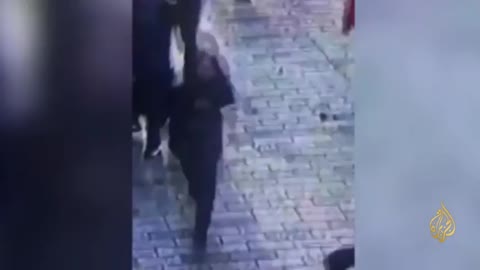 Istanbul, la donna arrestata per l’attentato fugge subito dopo l’esplosione il video di