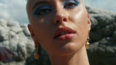 La Vacanza 2022 - Campaign Film - Versace