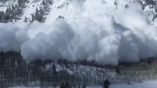 Avalanche on Mount Timpanogos, Utah