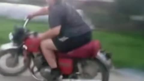 Foreign funny videos, funny moments of foreigners riding motorcycles