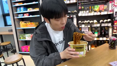 ASMR MUKBANG Convenience store fire chicken fried noodles kimbap dessert FIRE NOODLES HOTDOG