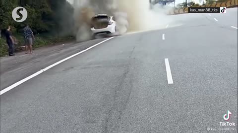 Malaysia: Car on fire rolls backwards on Genting road | The Star/Asia News Network