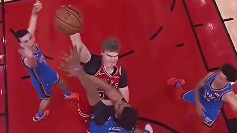 Lauri Markkanen is dunking on everybody 👀