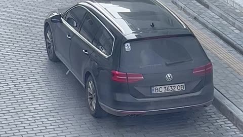 Woman's Trunk Keeps Opening When Trying To Drive Away