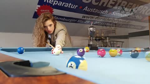 Kim Bellersen beim Billard in Bassum